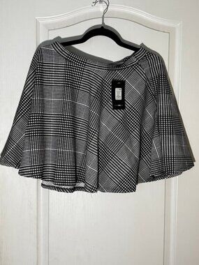 Fashion Nova Plaid You Along Circle Skirt NWT Size L